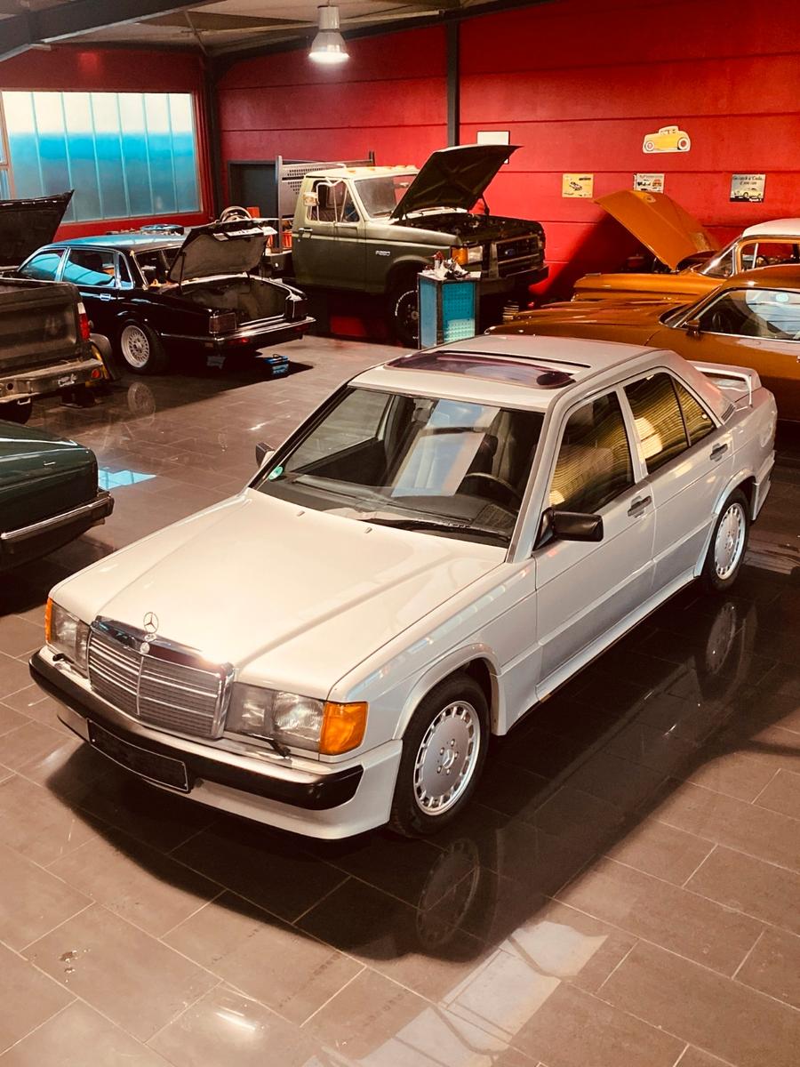 Mercedes-Benz 190E 2,3-16 Replica