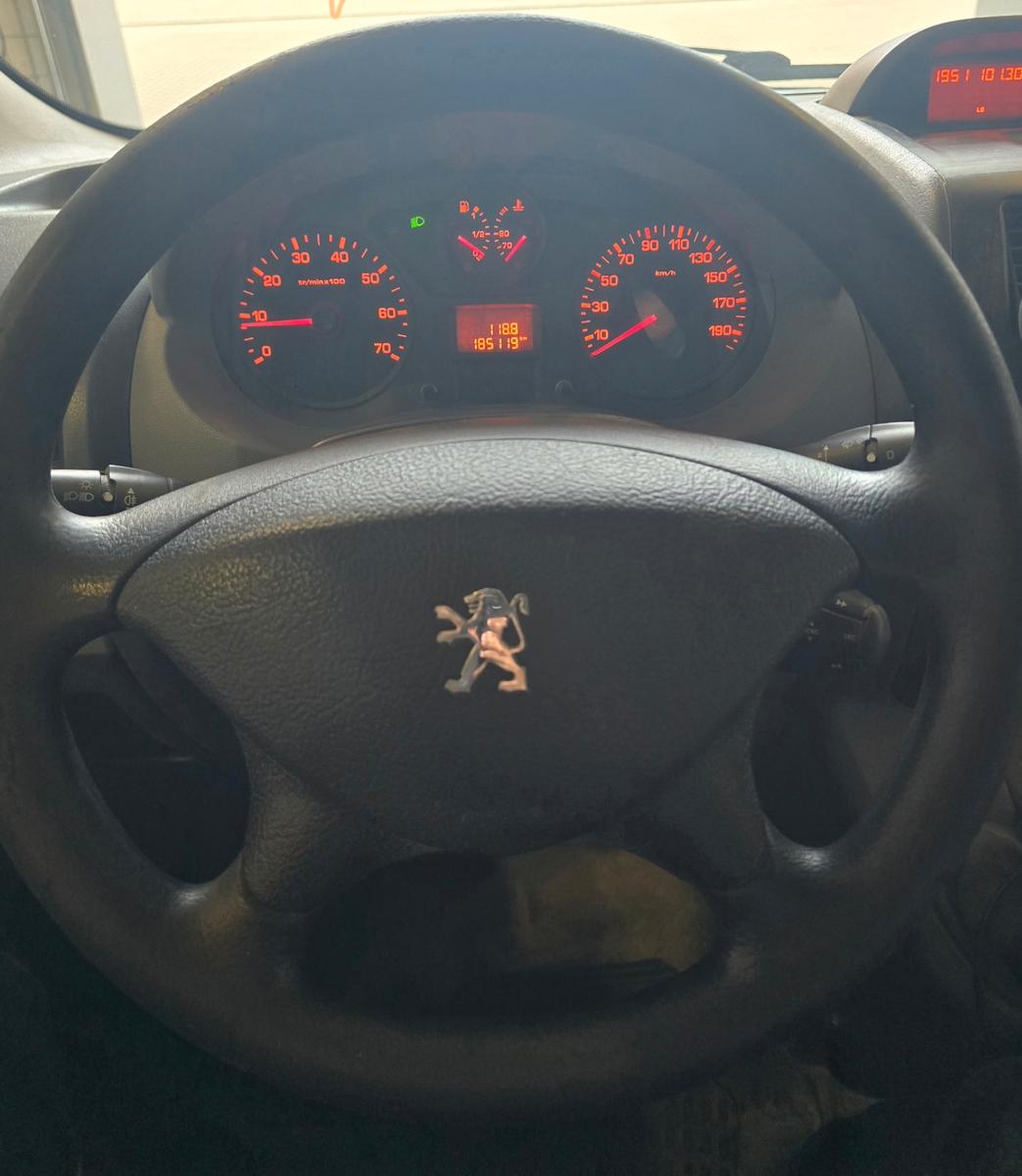 Peugeot Expert Kasten + TÜV 09/2027