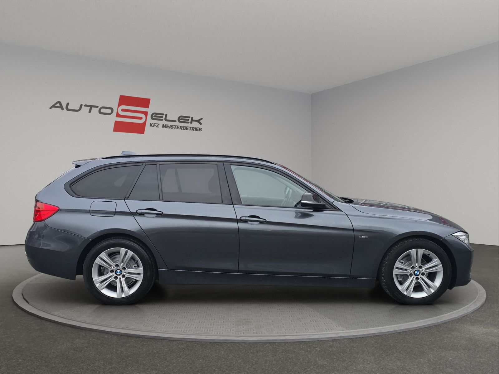 Fahrzeugabbildung BMW 318d Touring Sport Line Navi PDC Elktr.Heckklapp