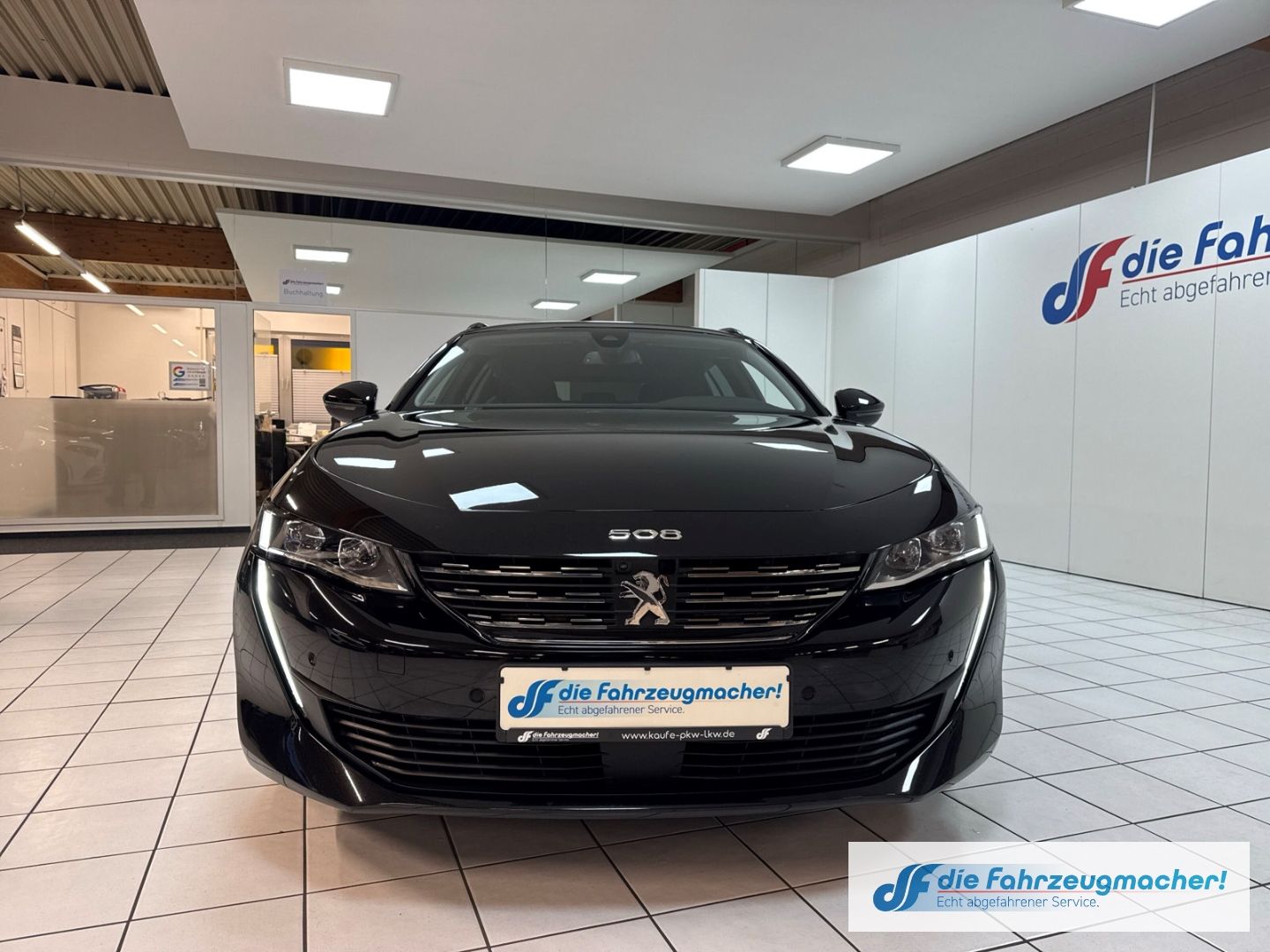 Fahrzeugabbildung Peugeot 508 SW Allure Pack Navi 360 Kamera ACC 2-Zonen-K
