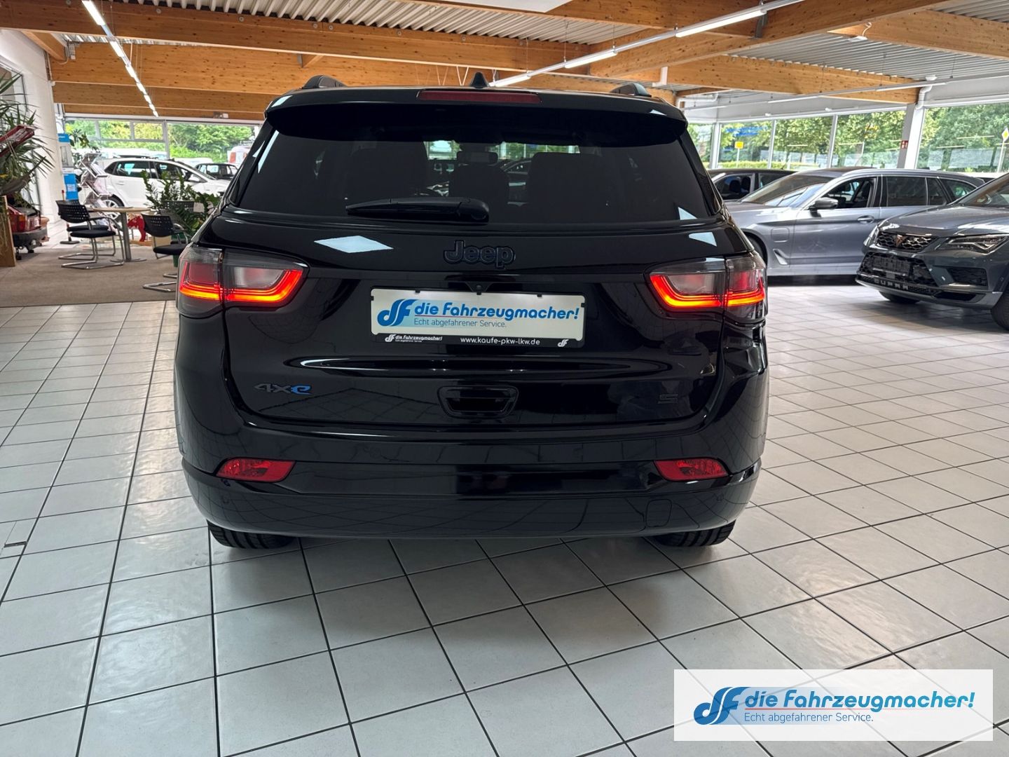 Fahrzeugabbildung Jeep Compass S Plug-In Hybrid 4WD 1.3 EU6d Navi Sound