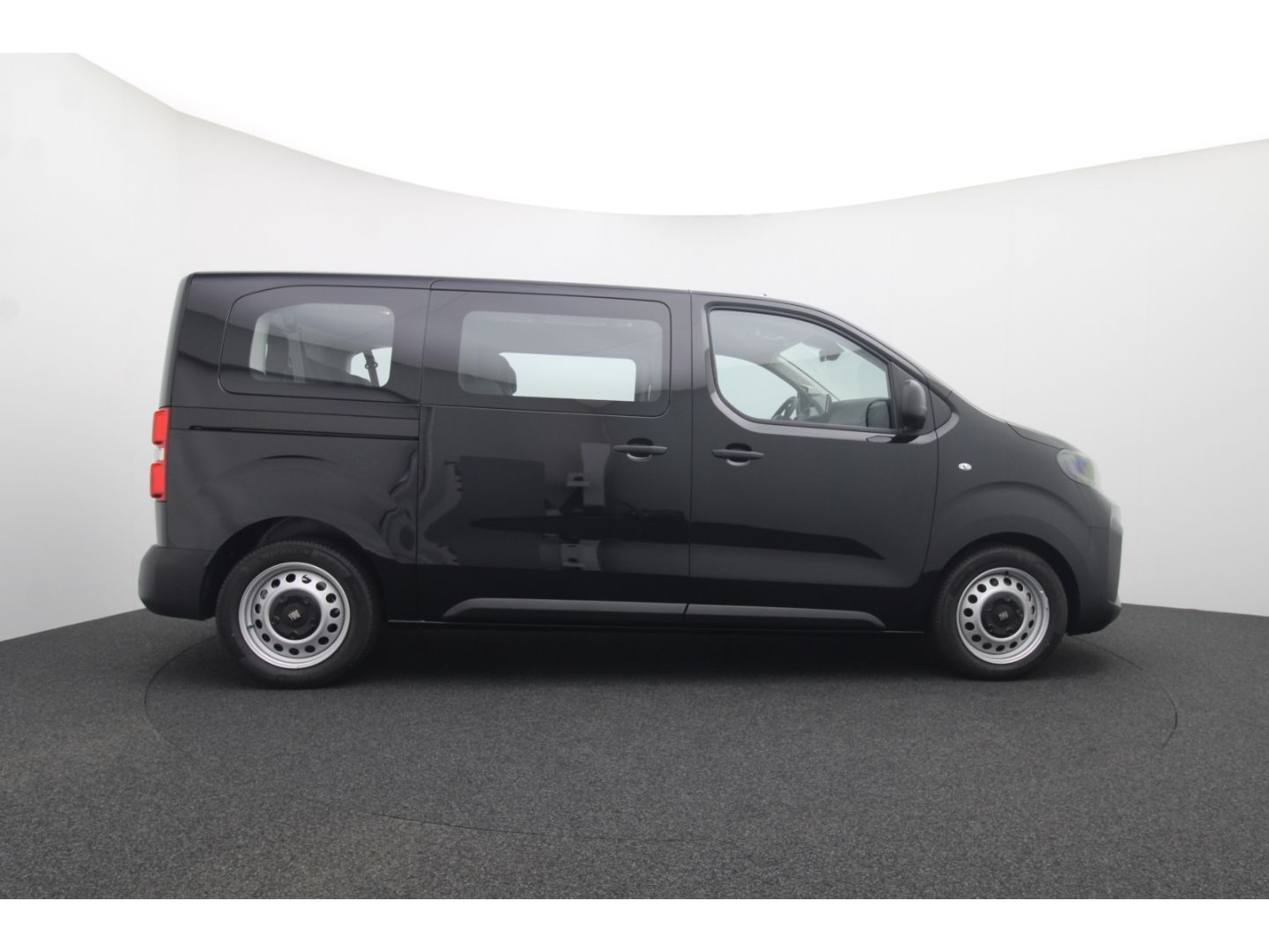 Fahrzeugabbildung Fiat Ulysse series 4 Scudo Kombi L2 Diesel 180PS Auto
