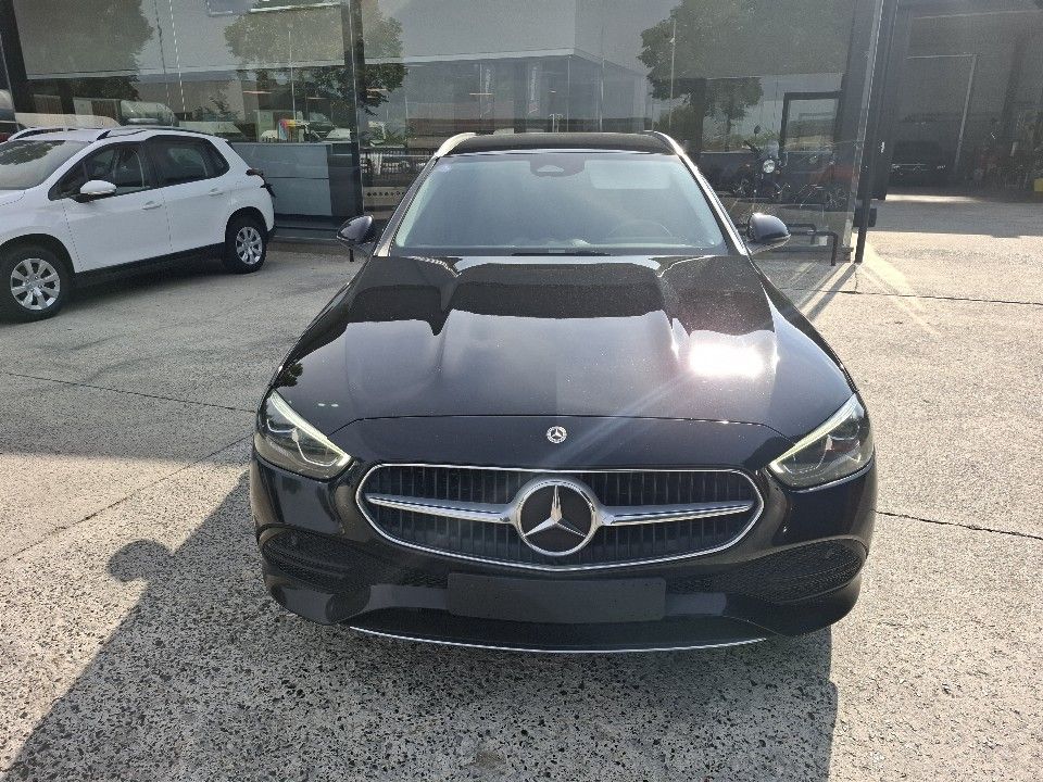 Mercedes-Benz C 300 imagem 2