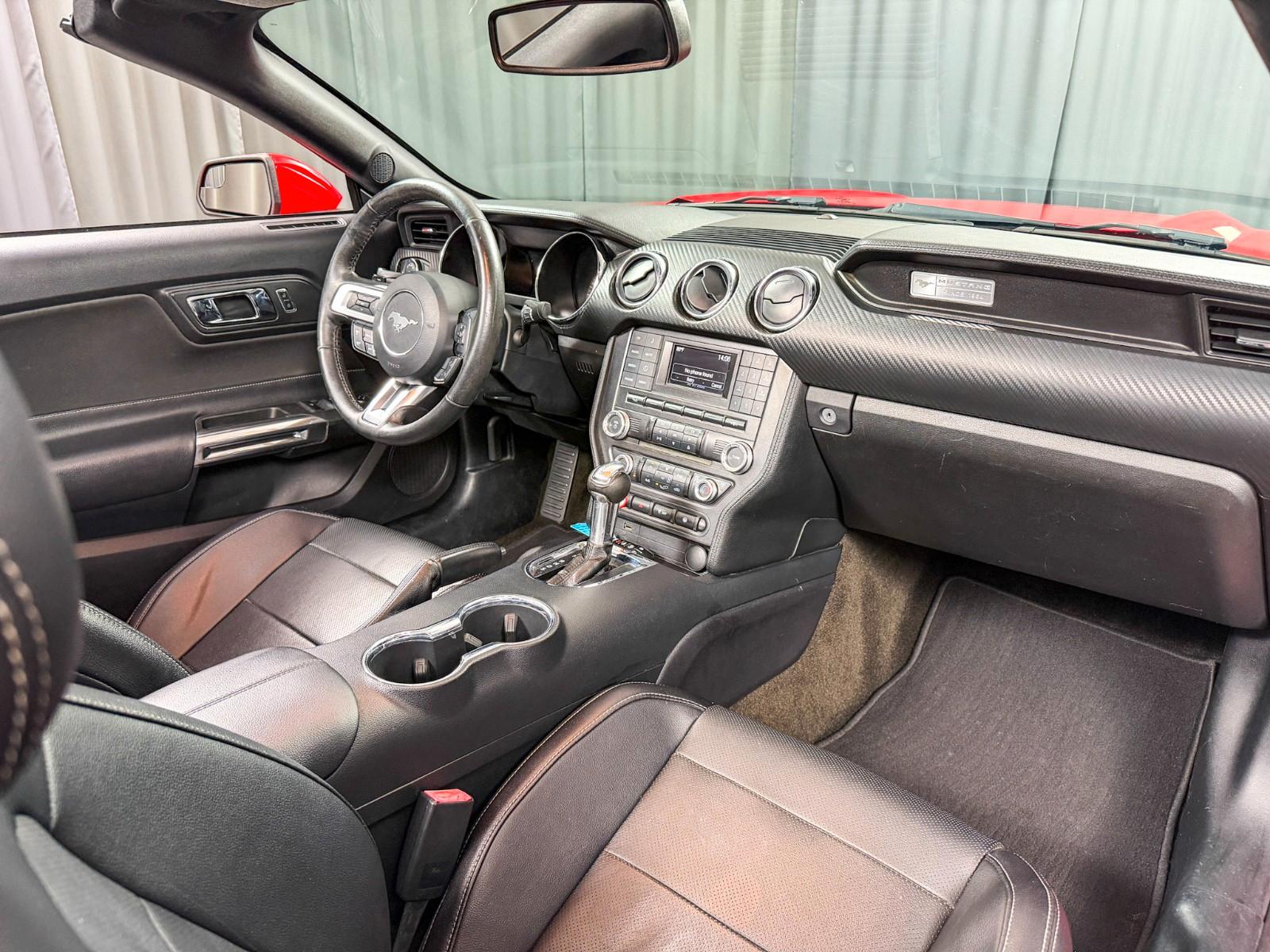Ford Mustang 2016 Cabrio V6 3.7l, Leder, UNFALLFREI,