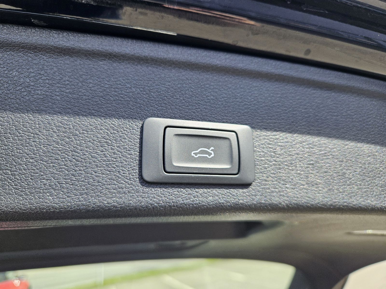 Audi A4 Allroad AHK elektr. Gepäck LED foto 13