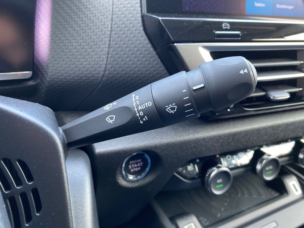 Fahrzeugabbildung Citroën C4 PureTech 130 S&S MAX *Kälte-Paket*