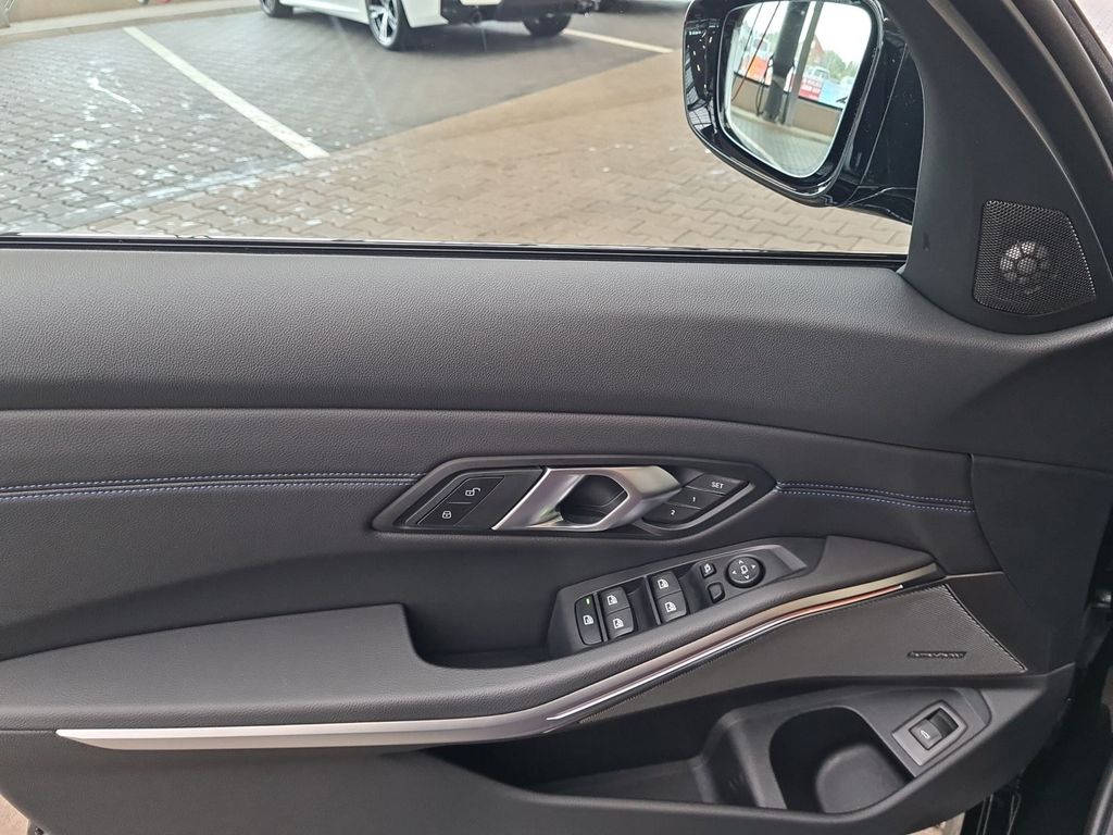 BMW 330 d xDrive Touring M-Sport HK HiFi DAB Pano AHK
