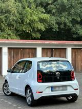 Volkswagen Weises Auto  mit 2 Türen - VW T2 Gebrauchtwagen