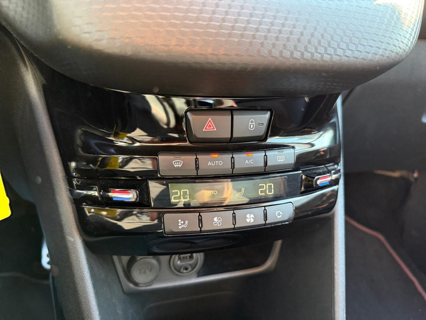 Peugeot 2008 1.2 PureTech 130 GT-Line *CarPlay*SHZ*PDC*