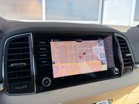 Skoda Karoq 1.5 TSI DSG Style 1.HD NAVI LEDER PANO AHK bei Autohaus Landmann & Maier OHG
