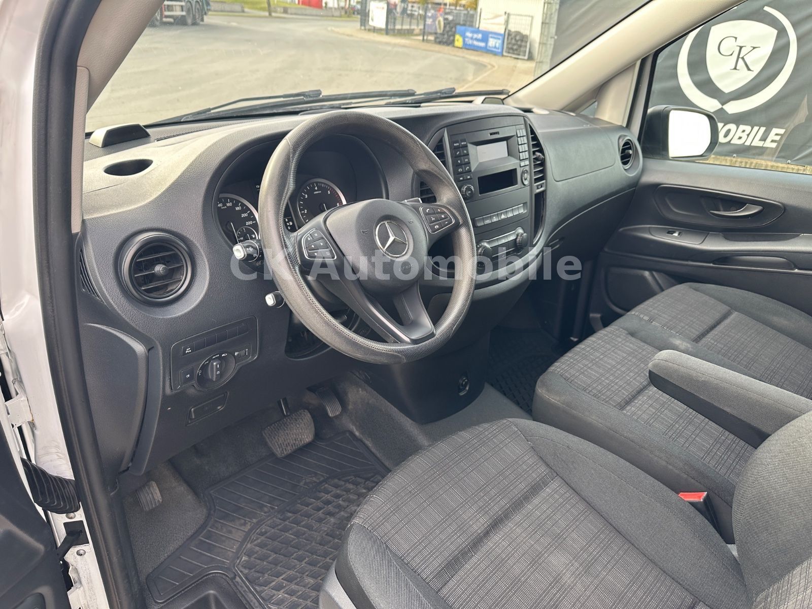 Fahrzeugabbildung Mercedes-Benz Vito Kasten 116 CDI RWD lang Autom./Klima/PDC