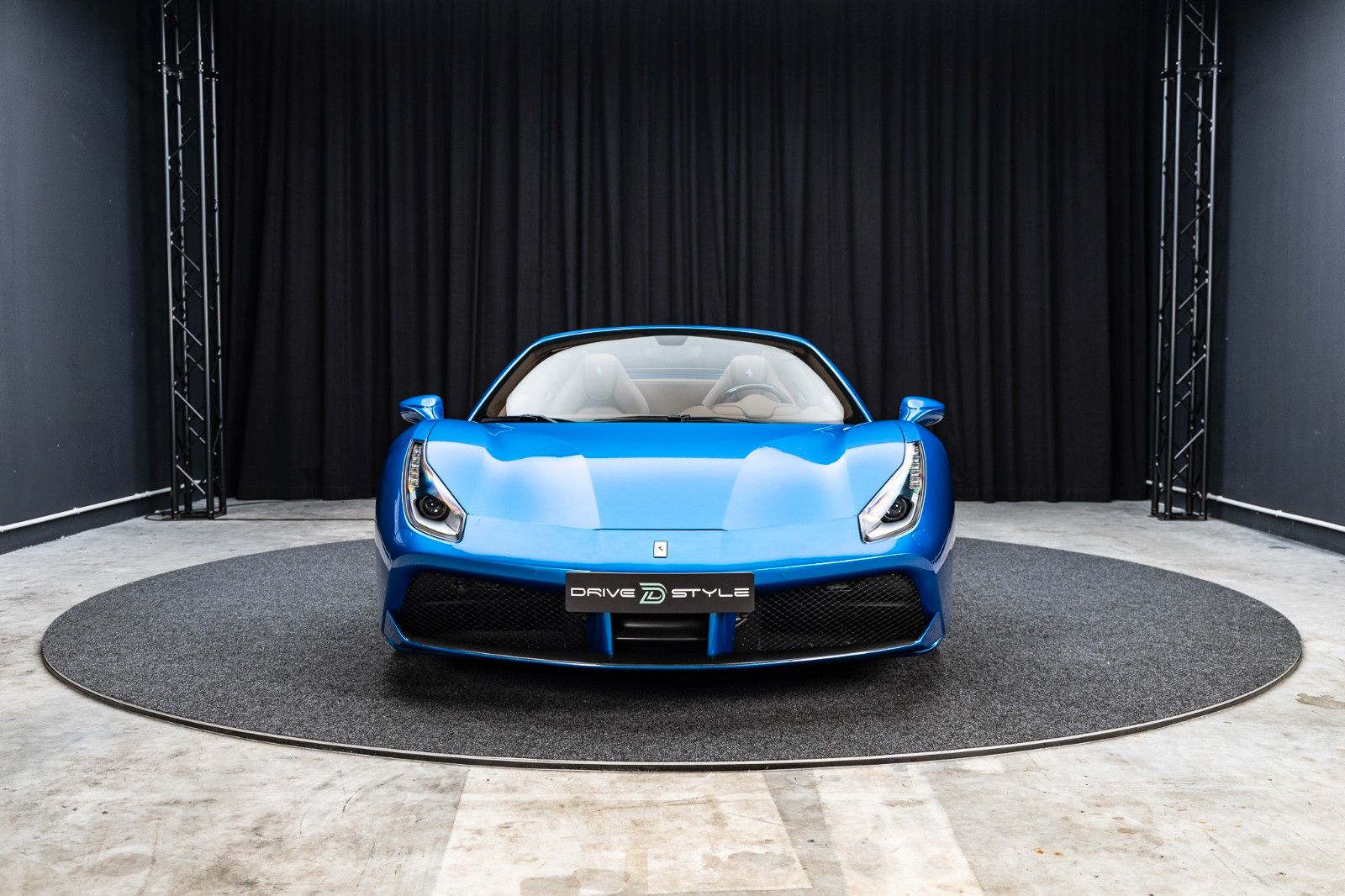 Fahrzeugabbildung Ferrari 488 Spider + Carbon + Daytona + Liftsystem
