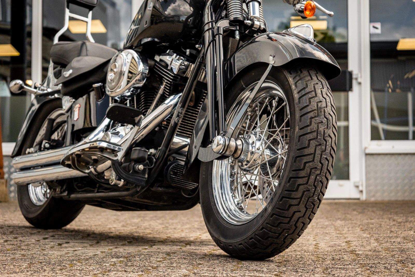 Fahrzeugabbildung Harley-Davidson FLSTSCI Springer Classic - Vance & Hines -
