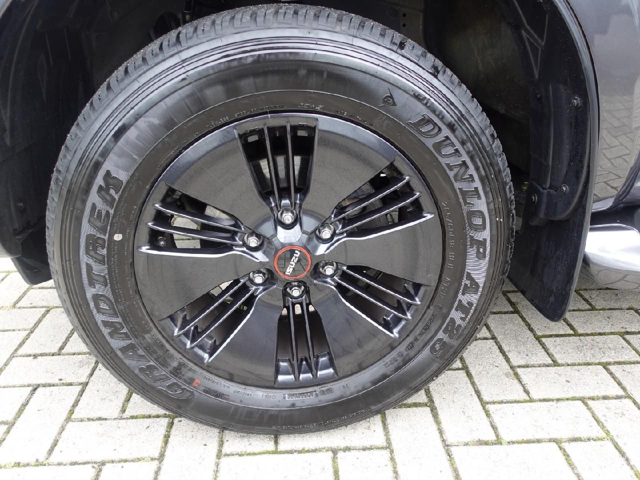 Fahrzeugabbildung Isuzu D-Max Double Cab V-CROSS