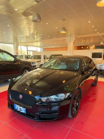 Jaguar JAGUAR XF 2.0 D 180 CV aut. Pure Business