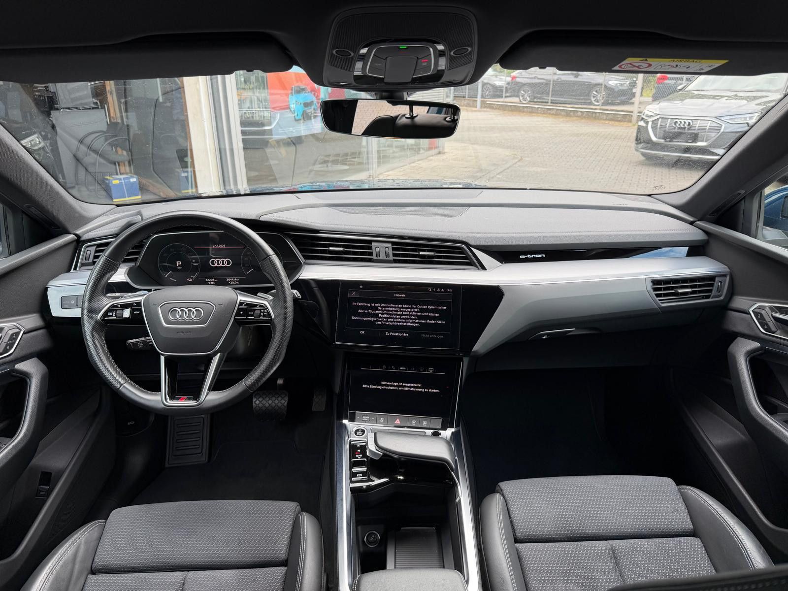 Fahrzeugabbildung Audi e-tron 50 QUATT S LINE 20"+LEDER+LUFT+ACC+KAM+