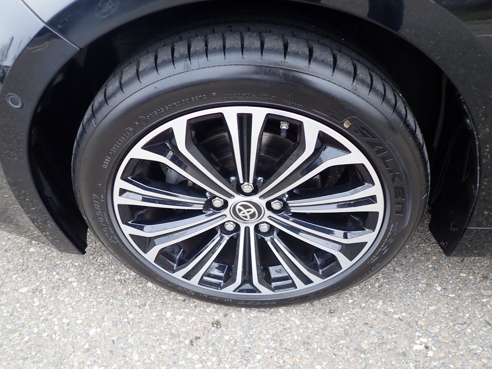 Fahrzeugabbildung Toyota Corolla Touring Sports Team