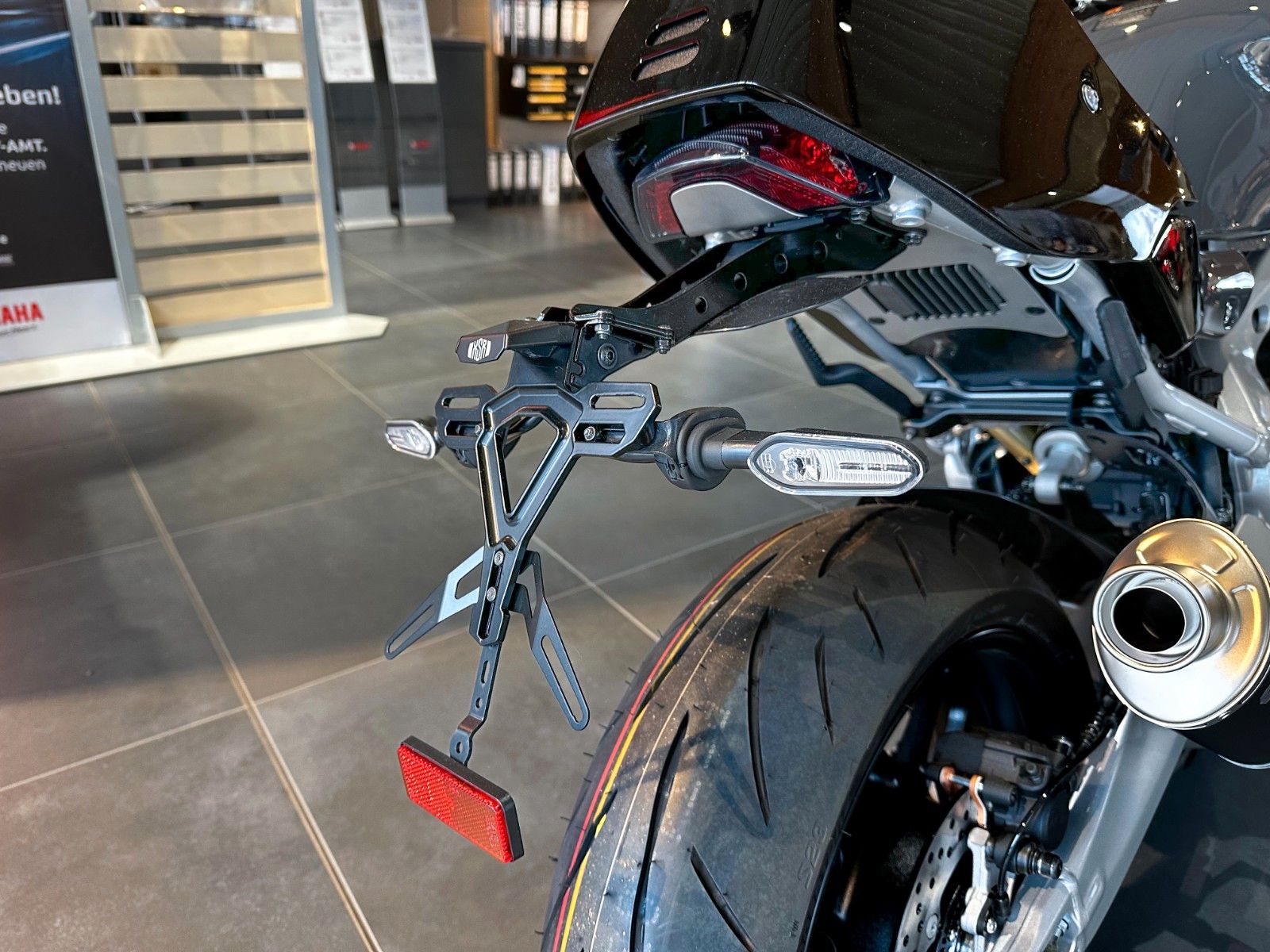 Fahrzeugabbildung Yamaha XSR 900 GP  2024-  GP Racer Kit + Akra