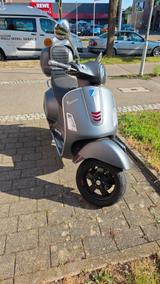 Vespa GTS Super Sport 300 ABS - VESPA GTS SUPER SPORT