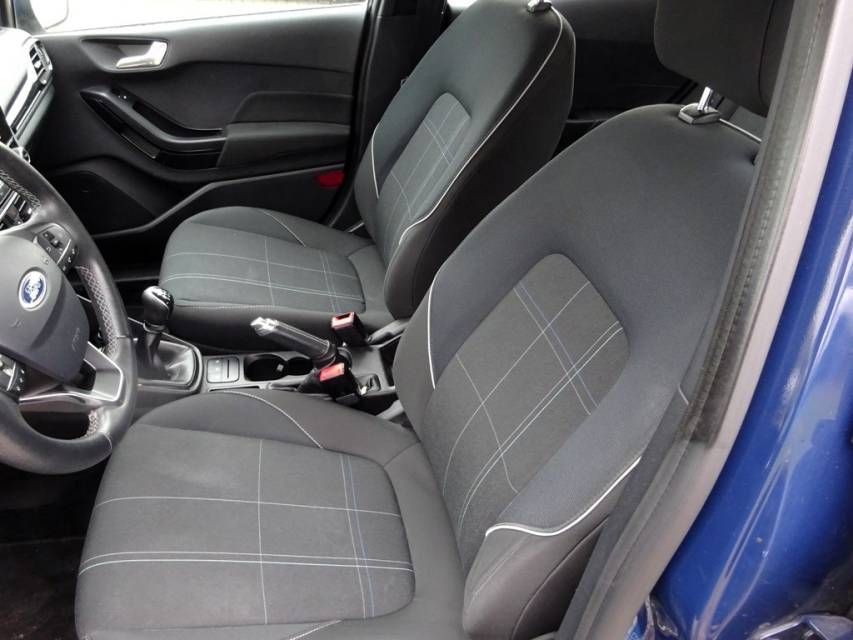 Fahrzeugabbildung Ford Fiesta 1.1 Cool & Connect ALW-Reifen
