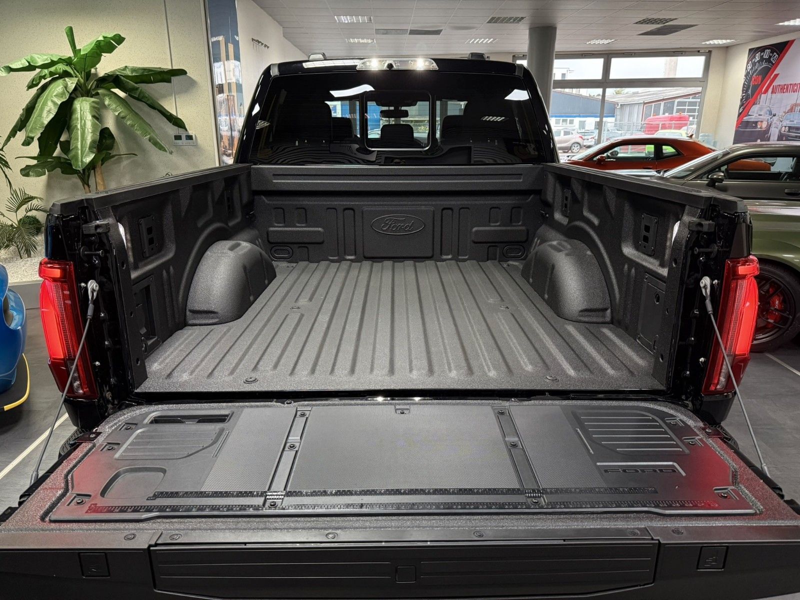 Fahrzeugabbildung Ford FORD RAPTOR -R- V8 KOMPRESSOR-SOFORT!!!!