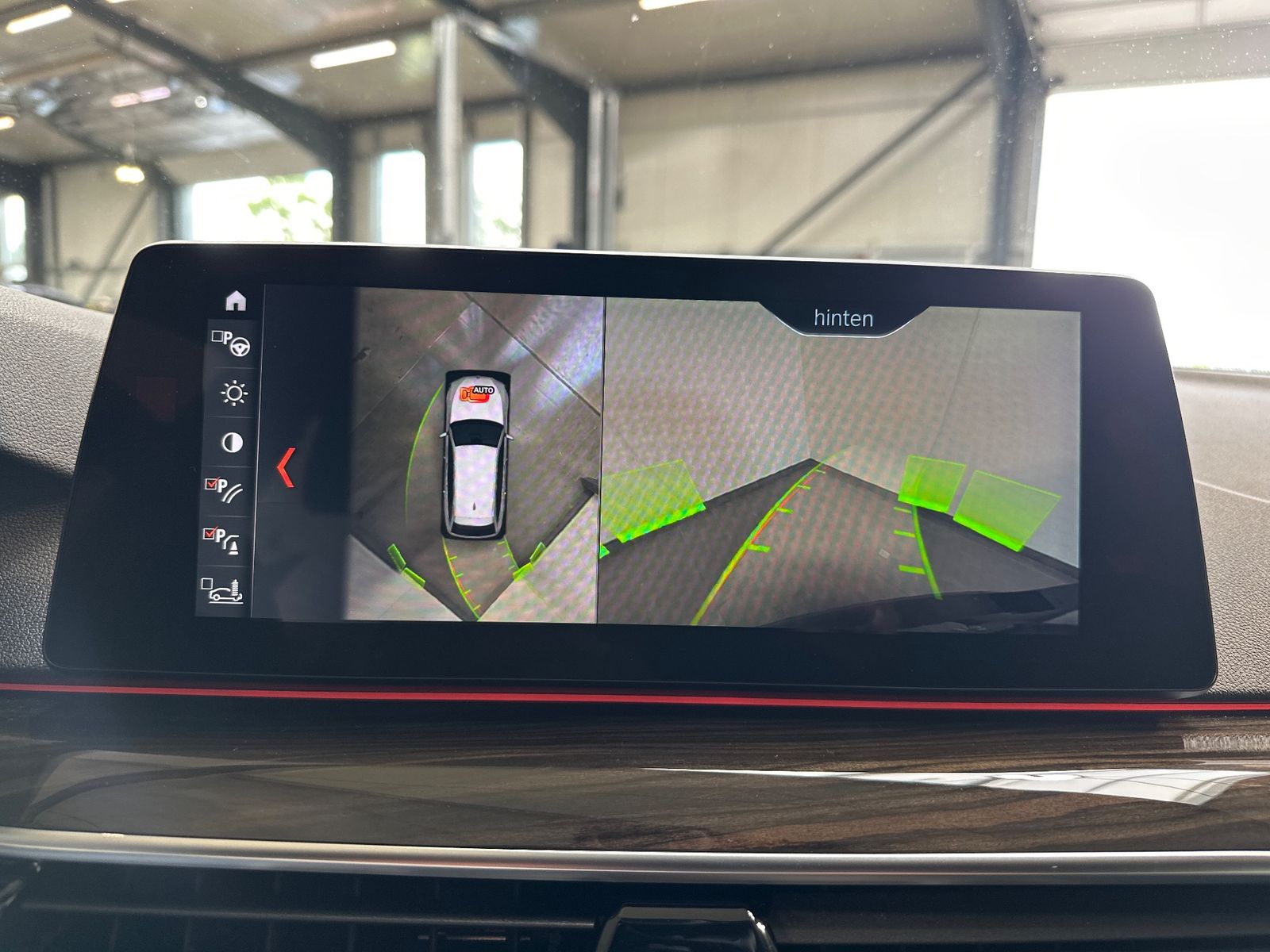 Fahrzeugabbildung BMW 520d xDrive Touring NAV+LED+SHZ+HEAD-UP+ACC+H&K