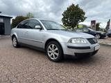 Volkswagen Passat Lim. Family*87.217KM*AHK*PDC*SITZH*KLIMA*