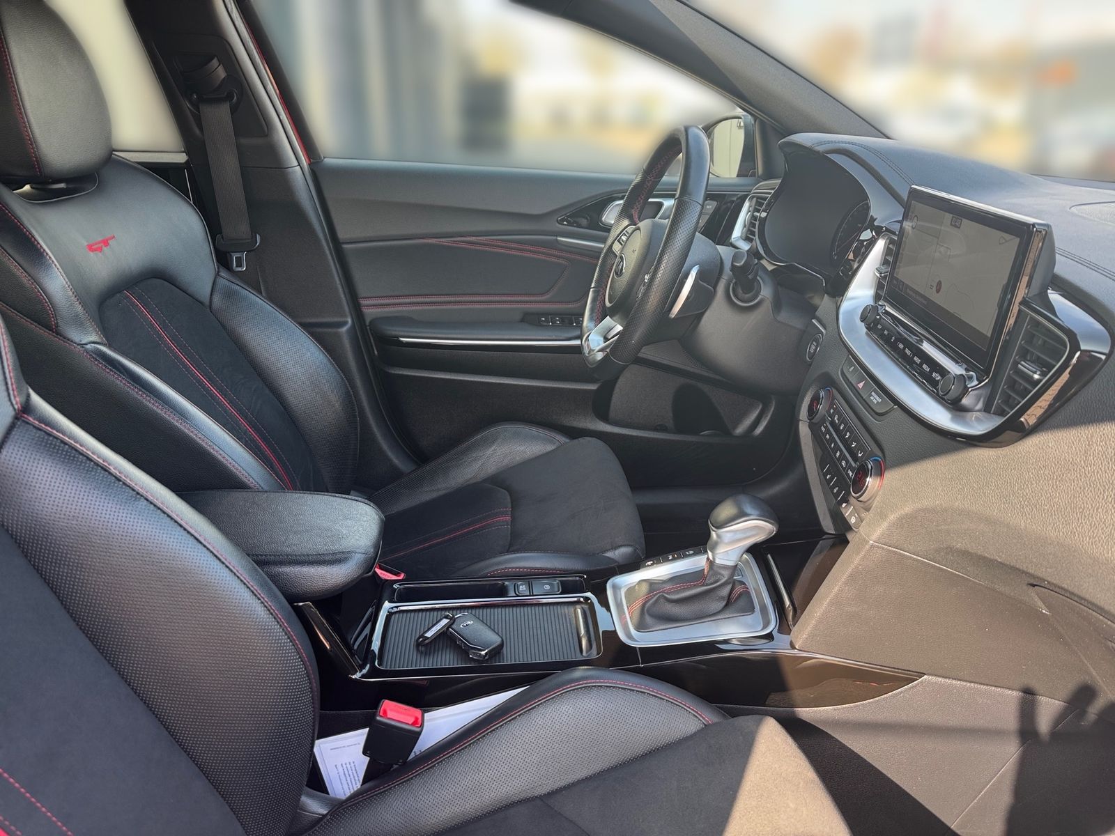 Fahrzeugabbildung Kia PROCEED 1.6T DCT7 GT NAV KOMF BASTUCK