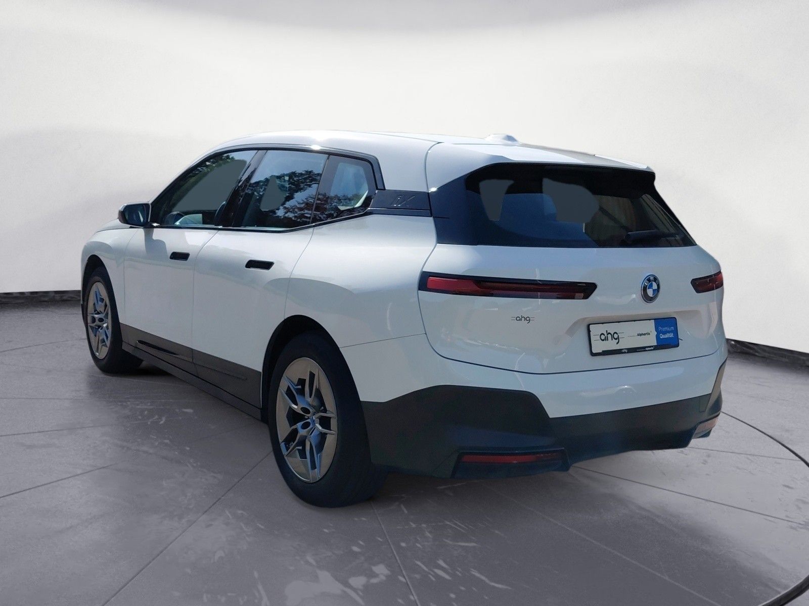 BMW iX h xDrive40 Integal-Aktivlenk. AHK foto 5