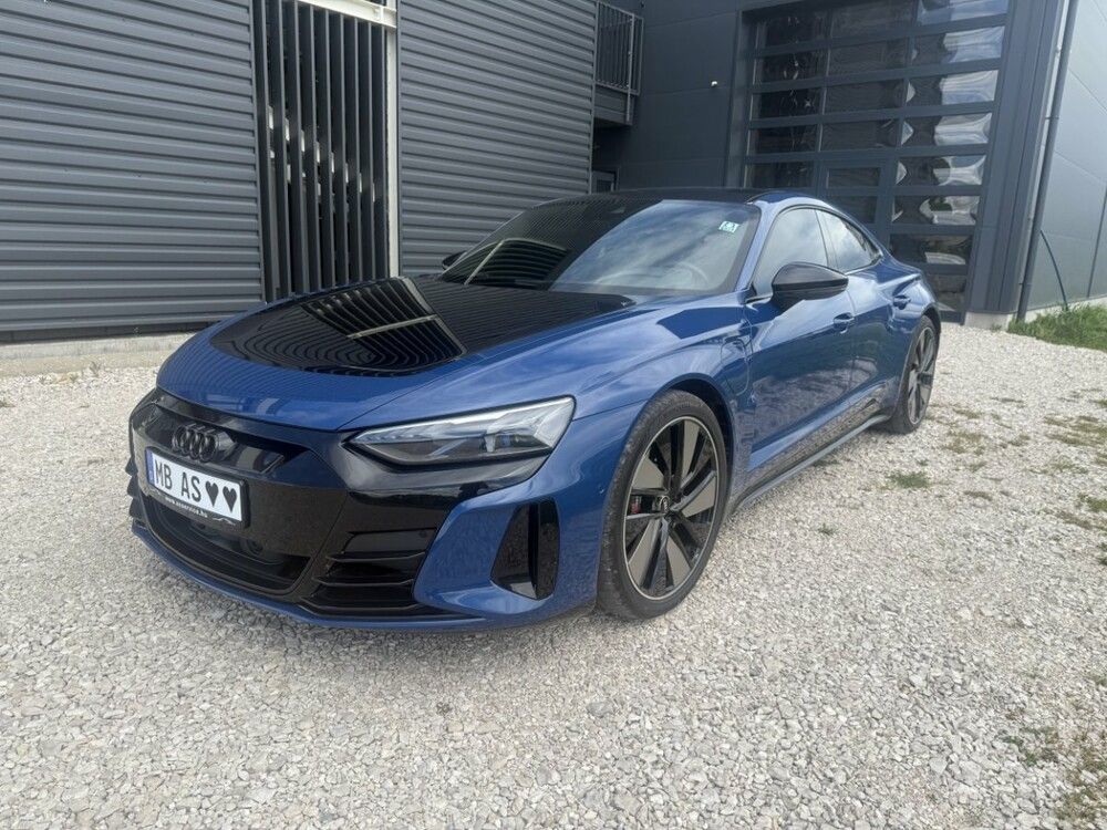 Image of Audi e-tron GT