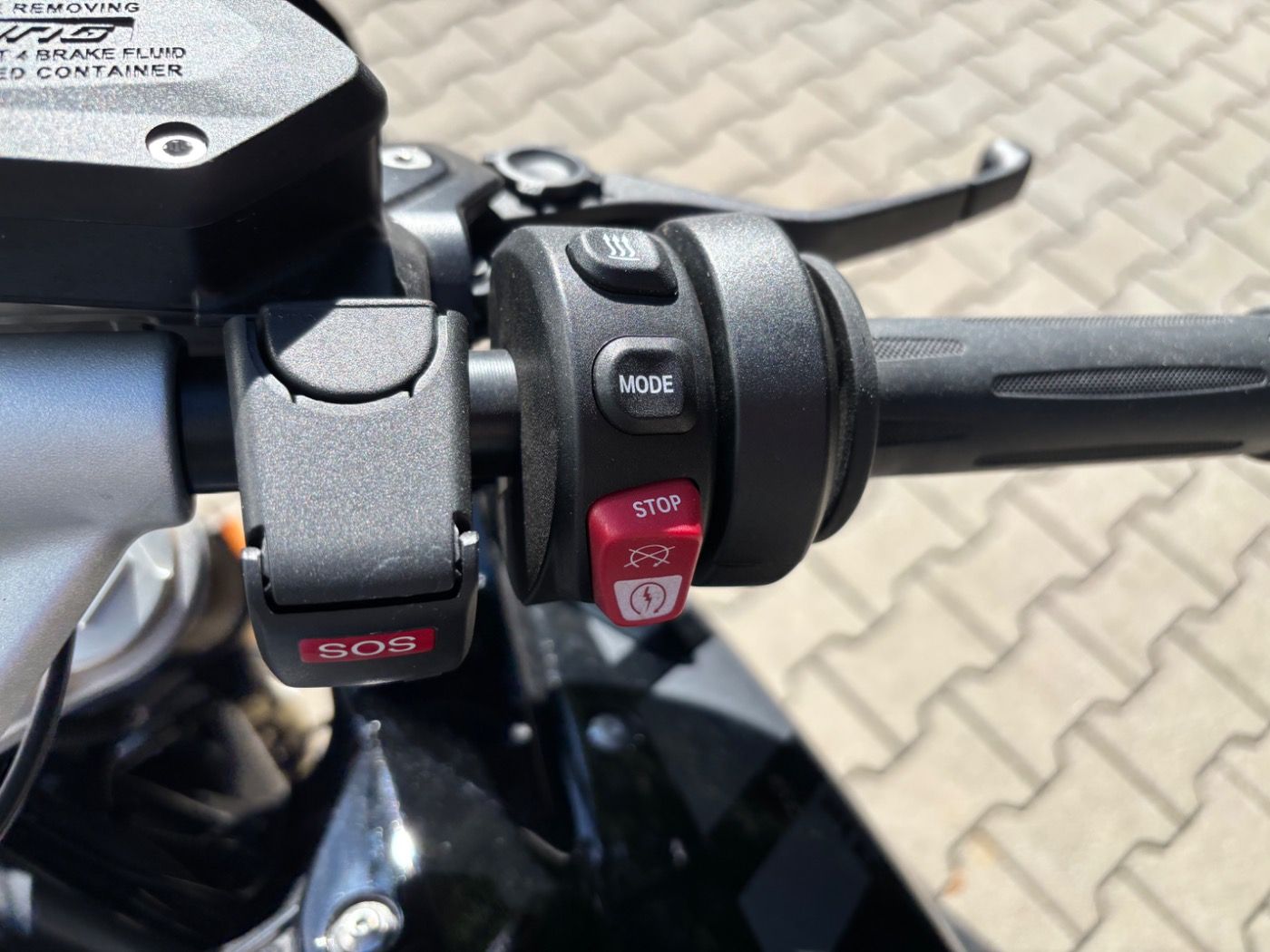 Fahrzeugabbildung BMW R 1250 RS Style Triple Black 3 Pakete Notruf