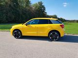 Audi Q2 2.0 TDI 140kW S tronic quattro sport sport - : Gelb, Head-Up Display