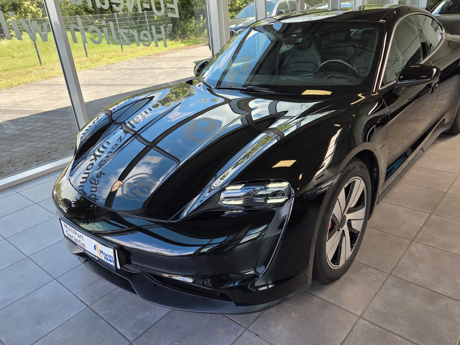 Fahrzeugabbildung Porsche Taycan 4 S/erst 48000km