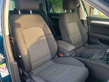 Volkswagen Passat - 7