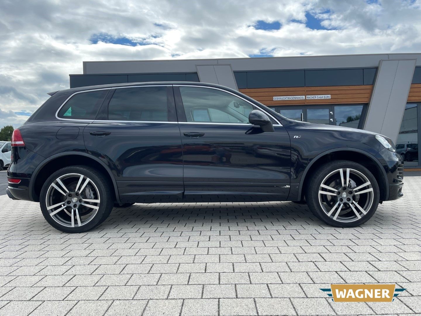 Fahrzeugabbildung Volkswagen Touareg V6 TDI  3.0 R-Line kein Abstandsregeltem
