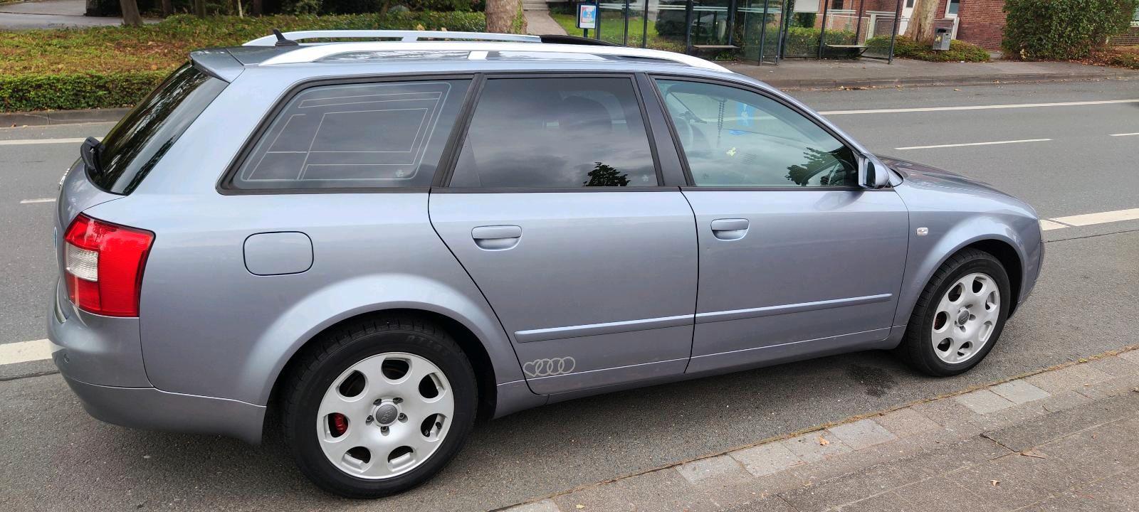 Audi A4 2004 — rear view