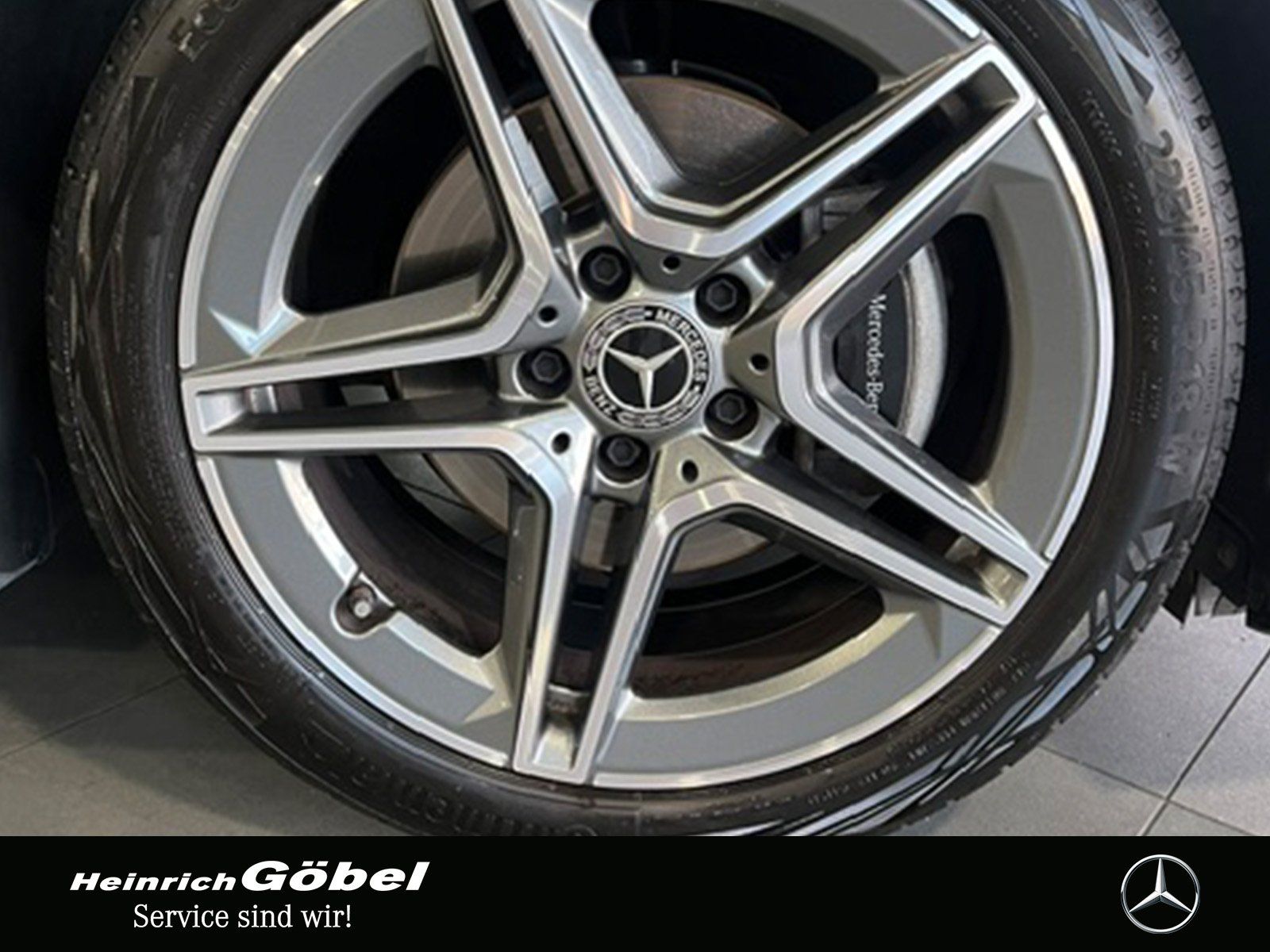 Fahrzeugabbildung Mercedes-Benz A 180 Lim. AMG LINE+WINTERPAKET+KEYLESS+LED+CAM