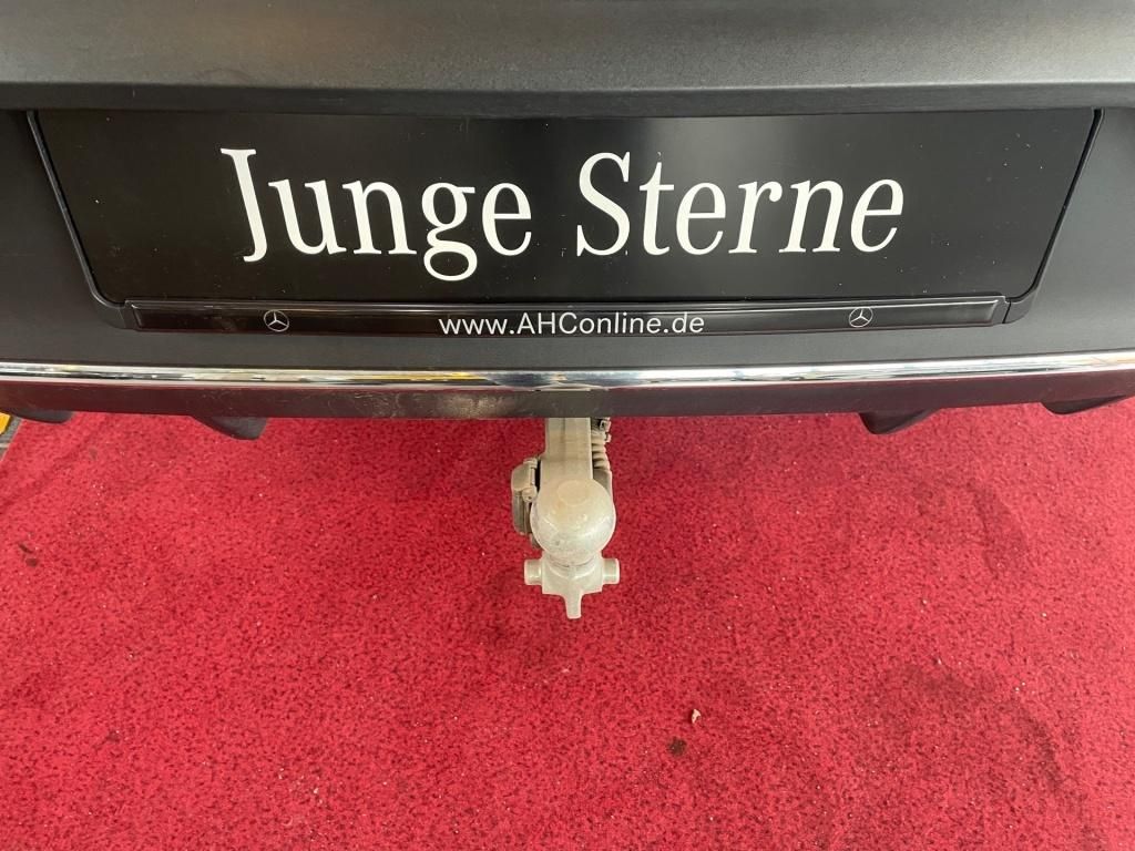 Fahrzeugabbildung Mercedes-Benz EQC 400 4M AMG AHK ACC Sitzklima SHD HUD Sport