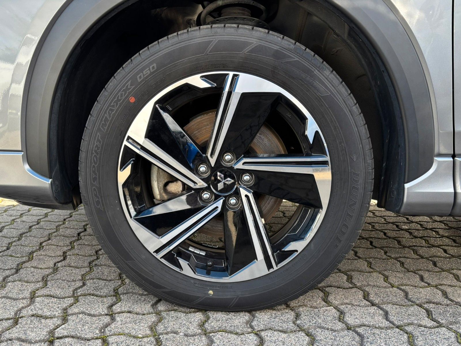 Fahrzeugabbildung Mitsubishi Eclipse Cross PHEV PLUS