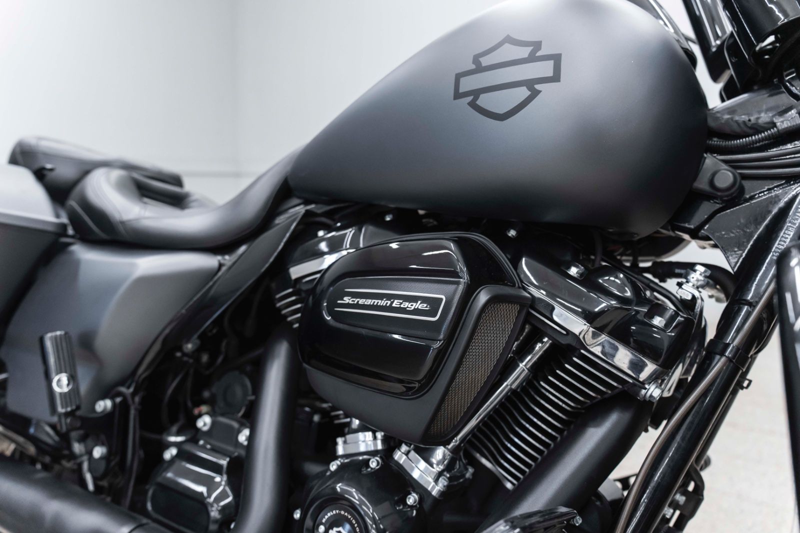 Fahrzeugabbildung Harley-Davidson FLHRXS ROAD KING