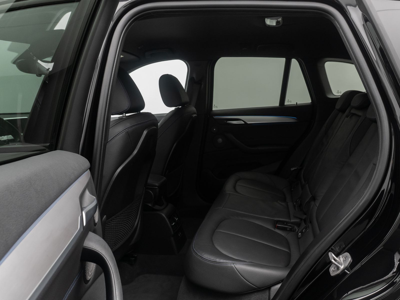 Fahrzeugabbildung BMW X1 xD25e M Sport Kamera AHK DAB Alarm H/K 19Zoll