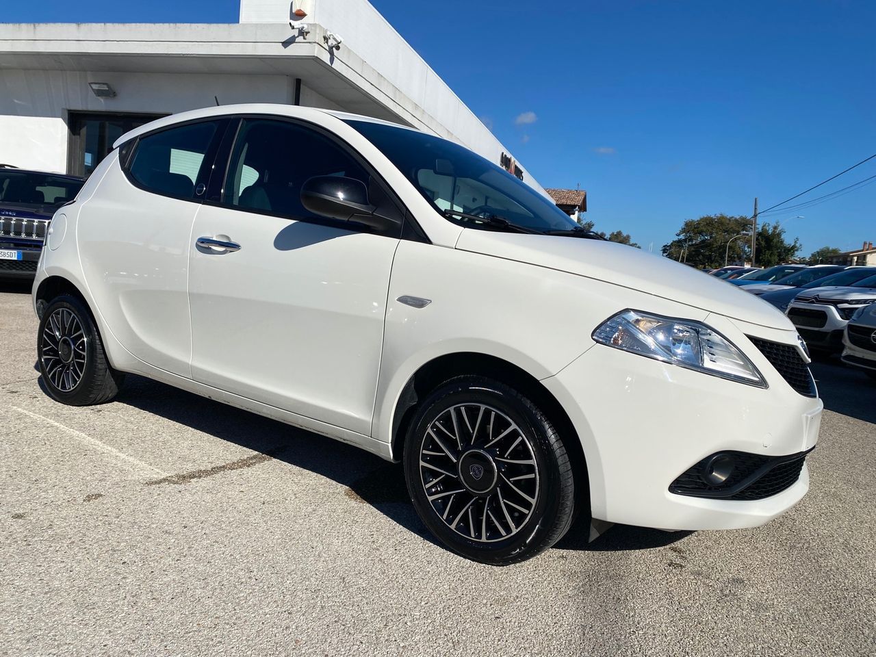 LANCIA Ypsilon