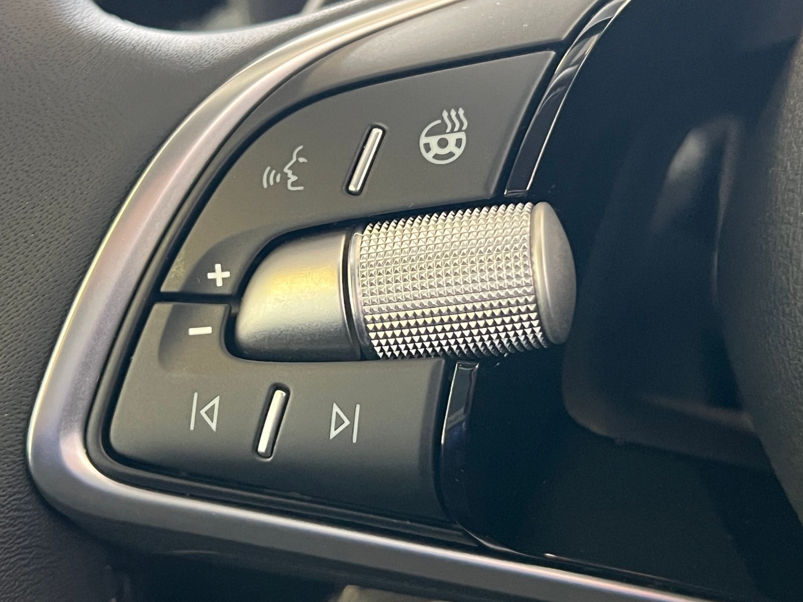 Fahrzeugabbildung SKODA Kamiq Tour 1.5 TSI DSG *Matrix-LED, Frontscheibe