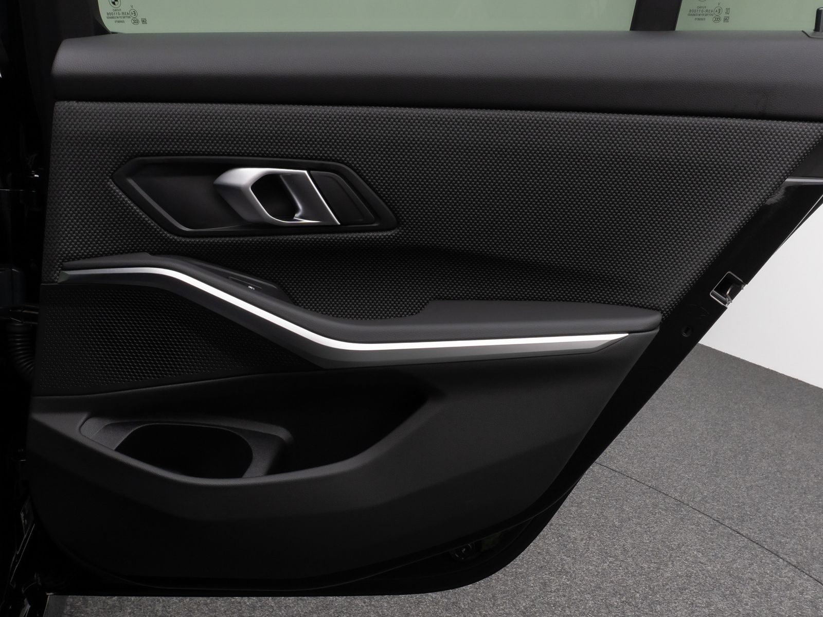 Fahrzeugabbildung BMW 318i Kamera DAB Sportlenkrad CockPit+ Alarm LED