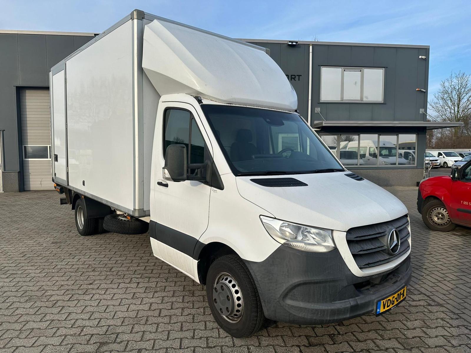Mercedes-Benz Sprinter 516 2.2 CDI KOFFER + LIFT AUTOMAAT