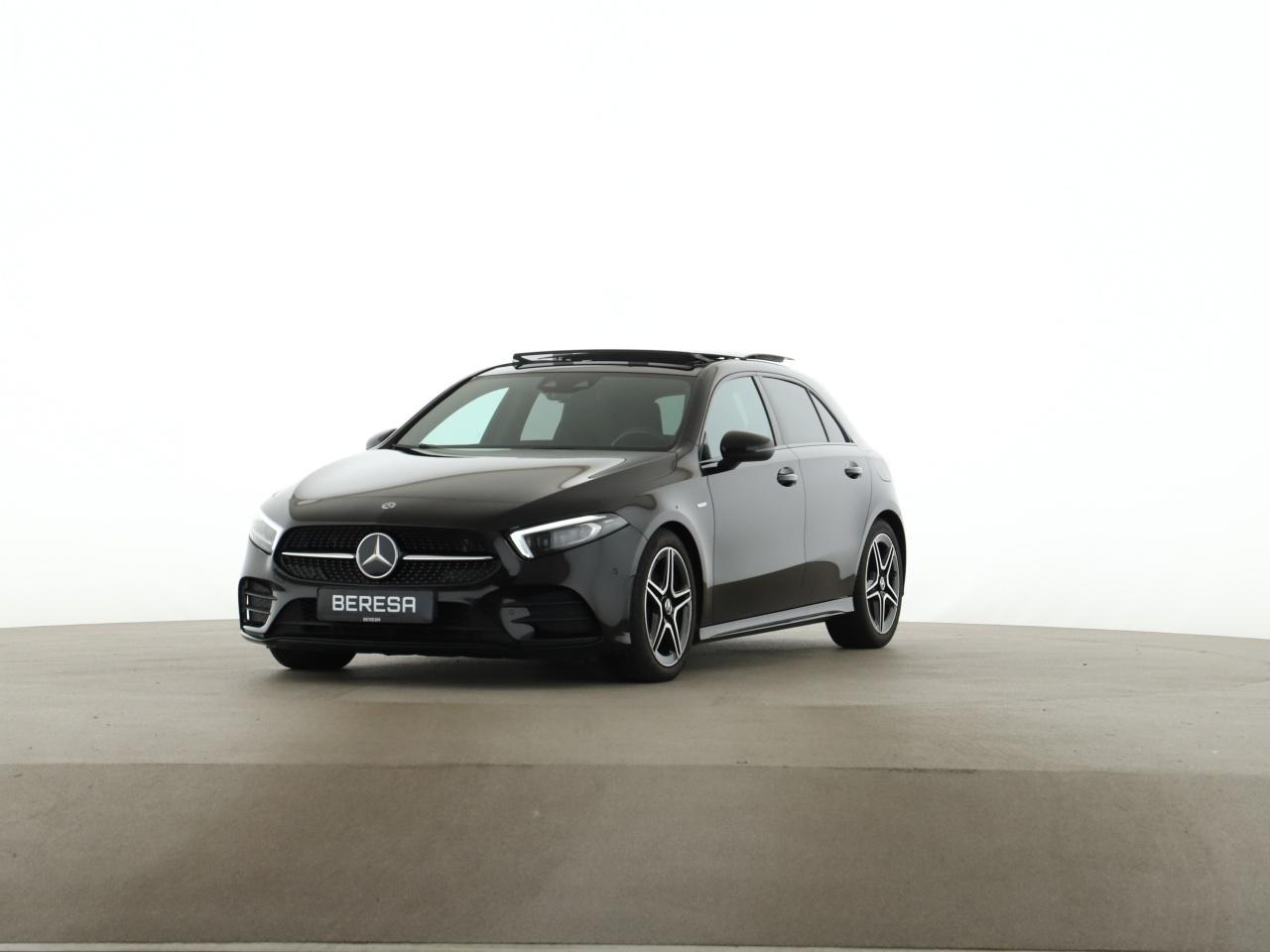 Mercedes-Benz A 200 d AMG Night MBUX Pano Distronic Kamera LED