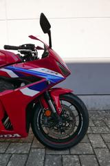 Honda CBR 650 RACR E-CLUTCH **JUNGE GEBRAUCHTE** - HONDA CB650R E CLUTCH