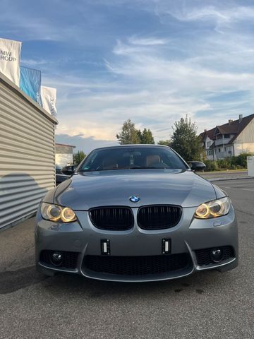 BMW 325i E93