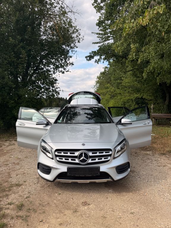 Image of Mercedes-Benz GLA 200
