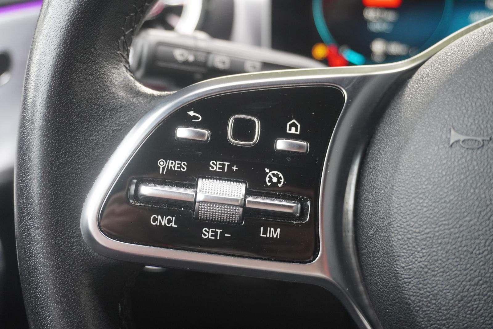 Mercedes-Benz A-Class A200 Edition 19 Totwinkel LED Digitales Cockpit, миниатюра 16